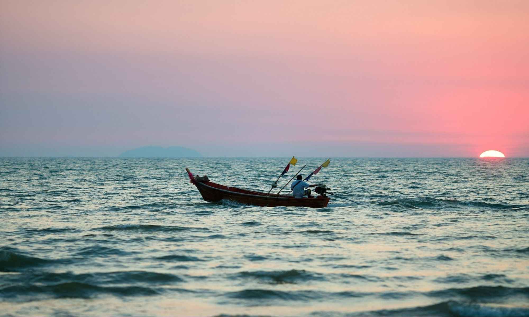 10 Top Tips for Night Fishing